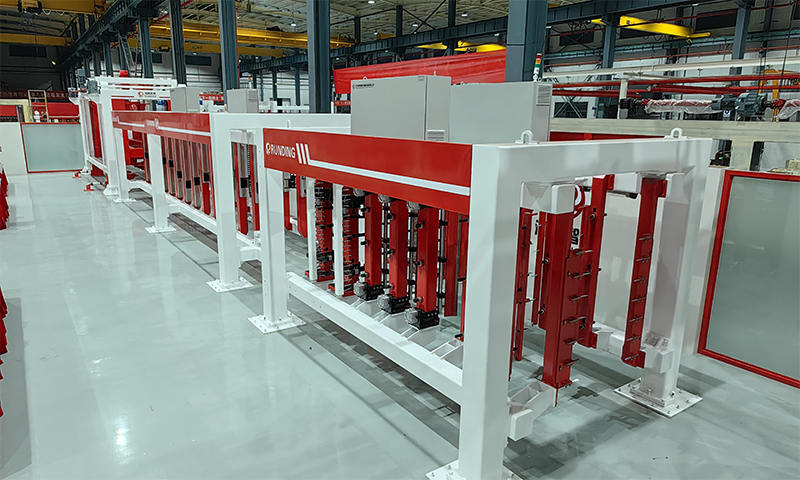 Mașină de pre-tăiere